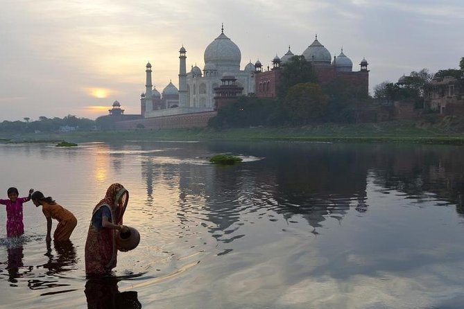 Delhi Agra Drop by Private Car - Pricing and Bookings