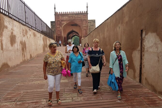 Delhi Agra Overnight - Dining Experience