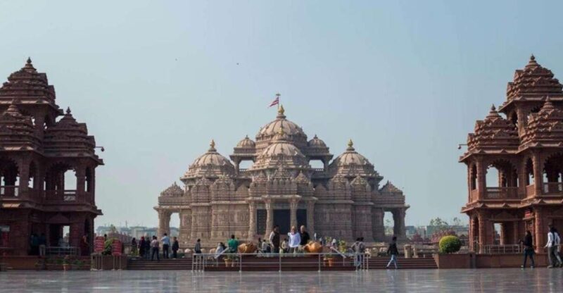 Delhi: Akshardham Temple, India Gate & Safdarjung Night Tour - Who Should Consider This Tour?