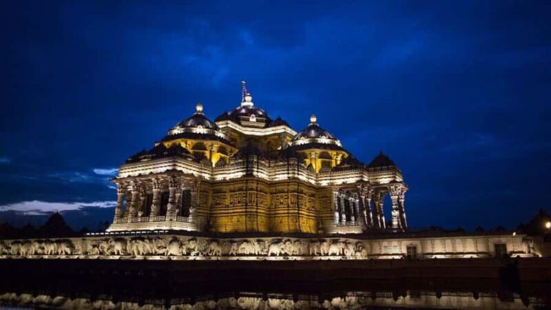 Delhi: Akshardham Temple Tour with Light and Sound Show - The Evening Light and Water Show