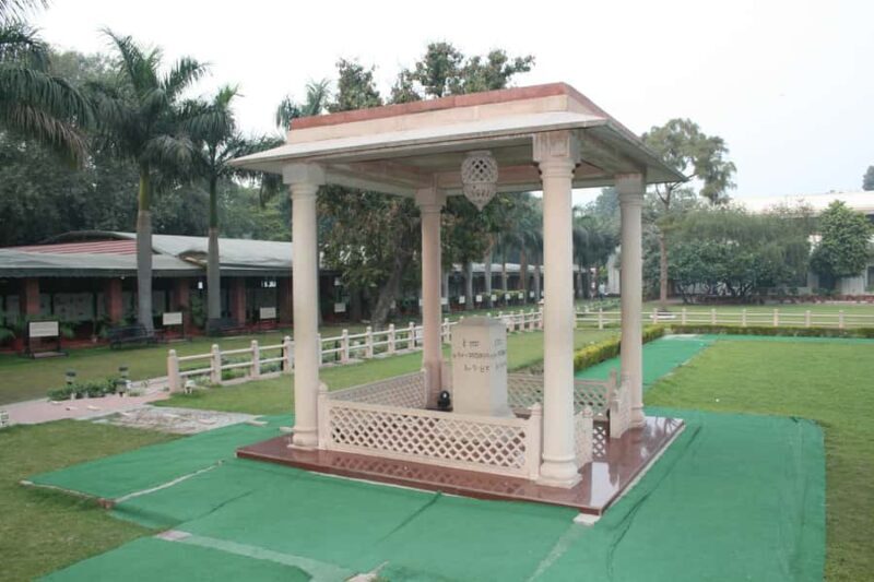 Delhi: Akshardham Water & Light Show and Gandhi Smriti Tour - Practical Tips for Travelers  