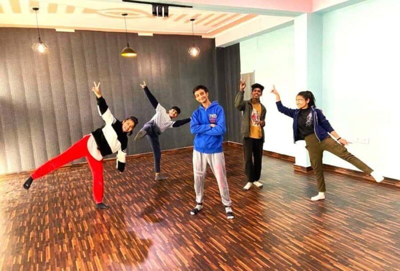 Delhi: Bollywood Dance Classes Tour - A Closer Look at the Bollywood Dance Class Experience