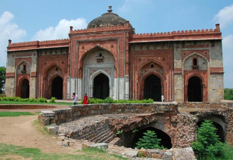 Delhi City Hidden Gems Tour - Cover the Uncovered Sites - Exploring the Itinerary in Detail