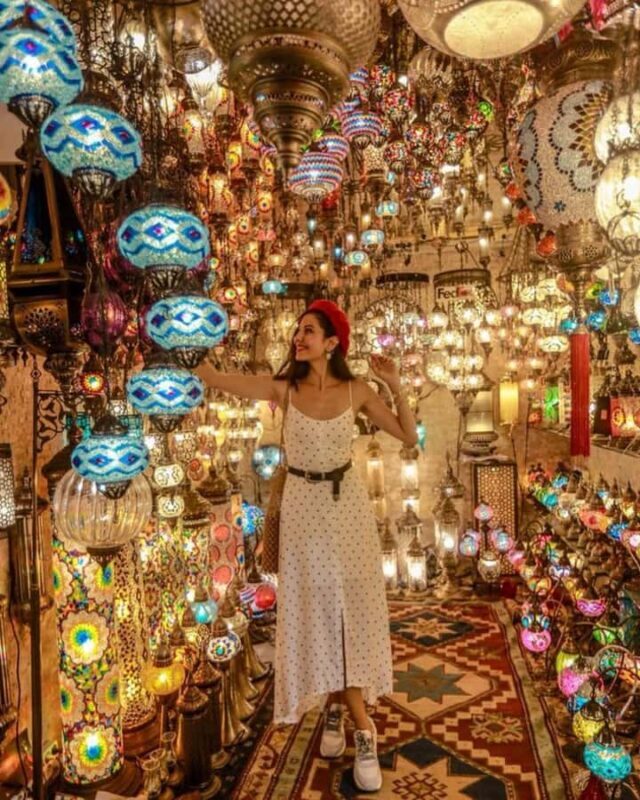 Delhi: Custom Shopping Tour Half /Full Day With Female Guide - The Guide Experience: Knowledgeable & Friendly