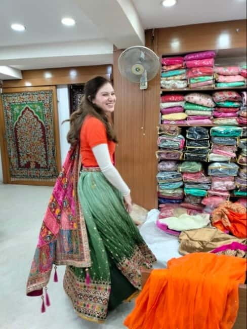 Delhi: Customized Shopping Tour with Female Consultant - Why Choose This Tour?