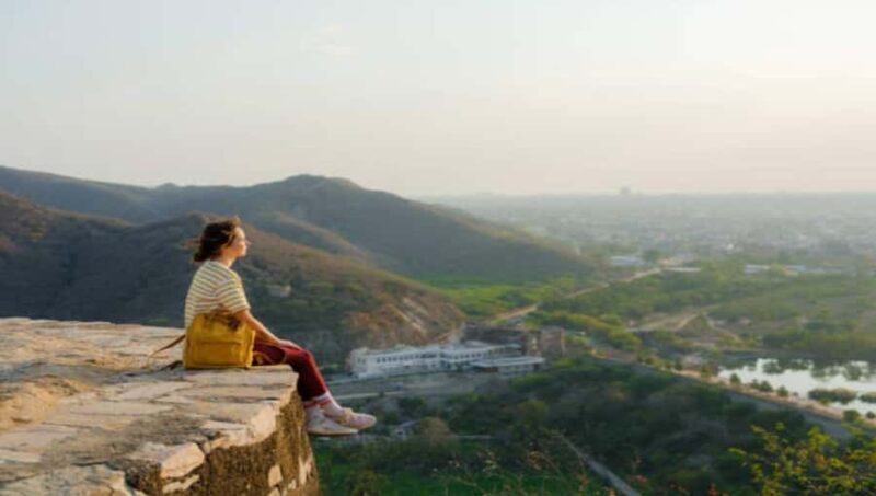 Delhi: Day Tour Jaipur Amber Fort With City Palace Transfer - FAQs