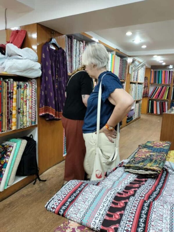 Delhi: Designer Threads & Hidden Workshops Tour - Transportation, Duration, and Practicalities
