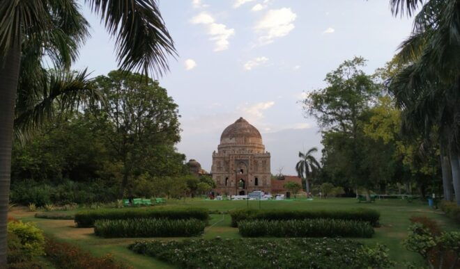 Delhi: Guided City Half-Day Sightseeing Tour - Experience Description