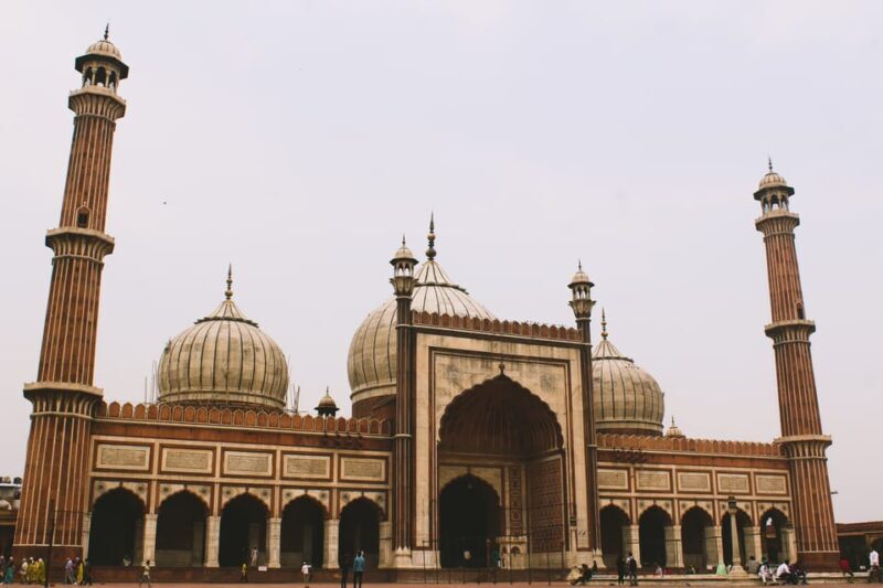 Delhi: Guided City Spirituality and Cultural Diversity Tour - Good To Know