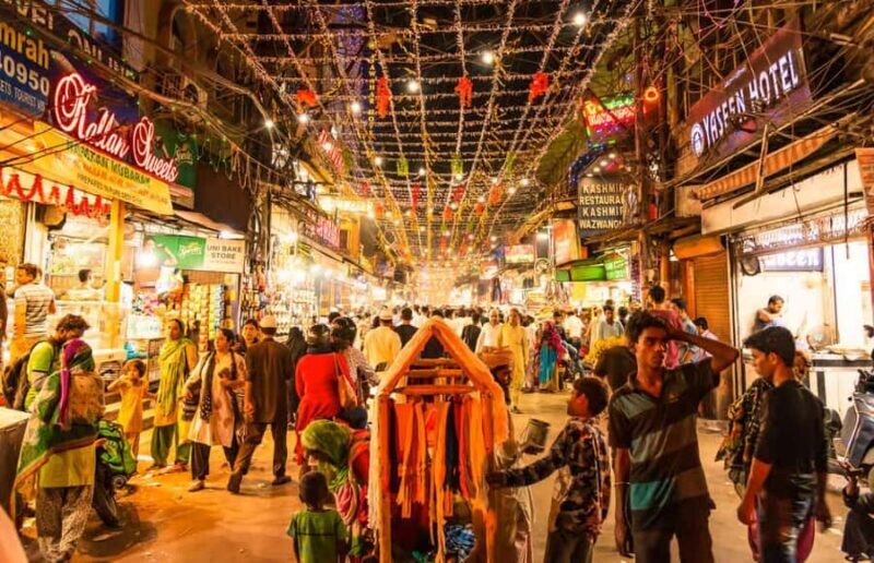 Delhi: Guided Shopping Tour Experience Local Female Expert - An In-Depth Look at the Delhi Shopping Tour