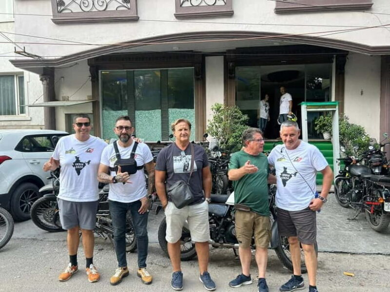 Delhi: Guided Walking Tour with Local Guide - Exploring Delhi by Foot: A Detailed Journey