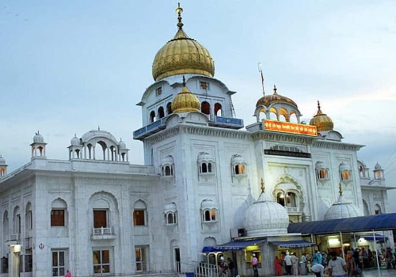 Delhi: Gurudwara Bangla Sahib - Faith, Culture and Peace - Exploring Gurudwara Bangla Sahib: An Authentic Experience in Delhi