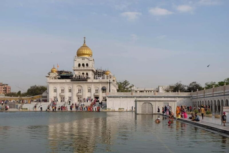 Delhi: Gurudwara Bangla Sahib Tour with Langar Meal - Exploring Delhi’s Spiritual Gem: Gurudwara Bangla Sahib Tour with Langar Meal