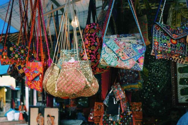 Delhi: Half Day Shopping Tour With Private Guide & Transfer - Shopping Locations to Explore