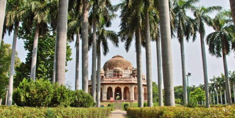 Delhi Heritage Stories: Guided Photography Tour by Foot - The Experience and Group Dynamics