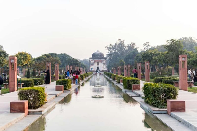 Delhi: Humayun's Tomb, Isa Khan's Tomb & Sunder Nursery Tour - Exploring Delhi’s Mughal Heritage: The Humayuns Tomb, Isa Khan’s Tomb & Sunder Nursery Tour