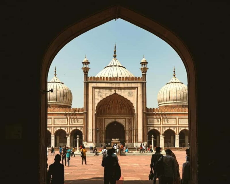Delhi: Jama Masjid & Old Delhi Heritage Walking Tour - Starting Point: Jama Masjid Doorstep