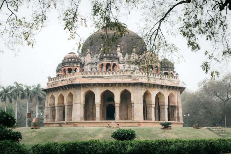 Delhi: Lodhi Gardens Guided Walking Tour - Good To Know
