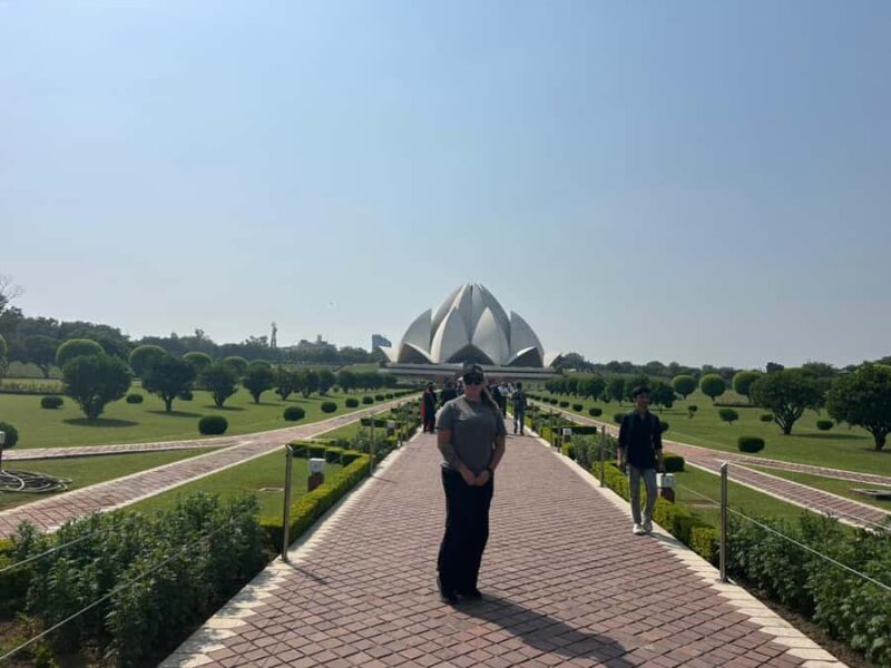 Delhi: Lotus Temple Walking Tour - Good To Know