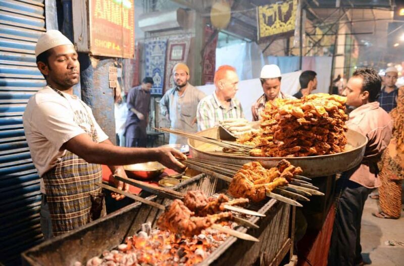 Delhi Markets: A Cultural Shopping Experience with an Expert - The Experience in Practice