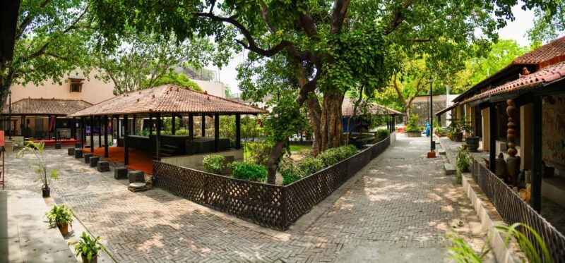 Delhi: National Crafts Museum Walking Tour - The Souvenir Shopping Experience