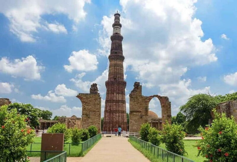 Delhi: New and Old Delhi Full-Day Tour - Exploring Delhi: A Day of Contrasts