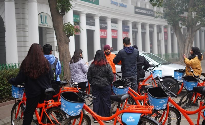 Delhi: New Delhi Guided Tour By Cycle - Chai, a stepwell and breakfast