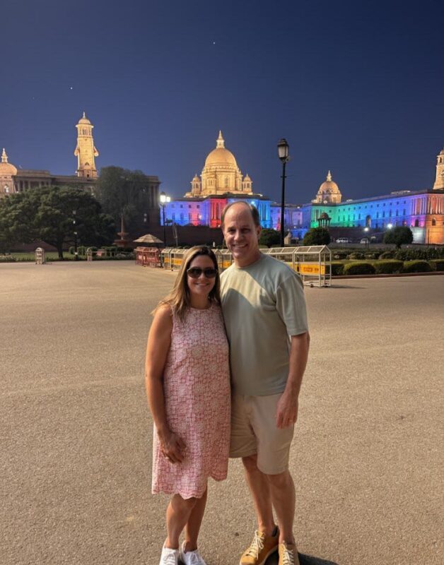 Delhi Night Tour: India Gate, Birla Mandir, CP & Bangla Sahib - Rashtrapati Bhavan and Parliament from the road