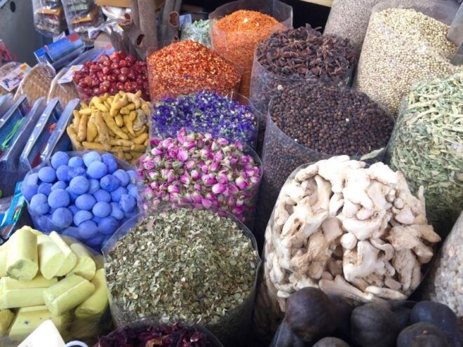 Delhi: Old and New Delhi Private Tour With Tuk-Tuk Ride - Tour Activities and Accessibility