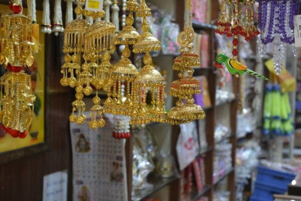 Delhi: Old Delhi City Tour With Tuk Tuk Ride & Street Food - Visit to India Gate and The Sum Up