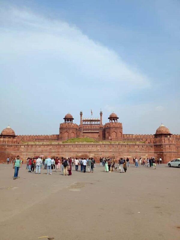 Delhi: Old & New Delhi City Tour Full or Half Day options - Transition to New Delhi: From India Gate to Mughal Monuments