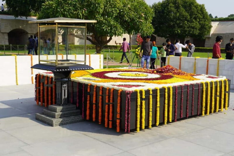 Delhi: Old & New Delhi Private Full or Half-Day Guided Tour - FAQs