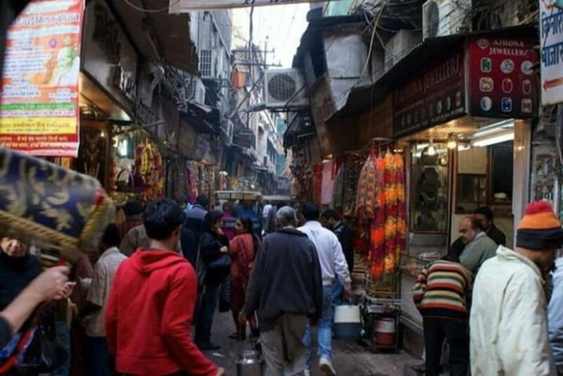 Delhi: Private Chandni Chowk, Food Tasting, & Tuk-Tuk Tour - The Red Fort: An Optional or Outside View