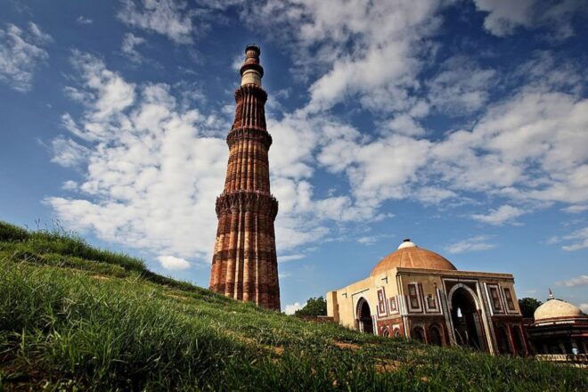 Delhi: Private Day Tour of Old and New Delhi - Itinerary