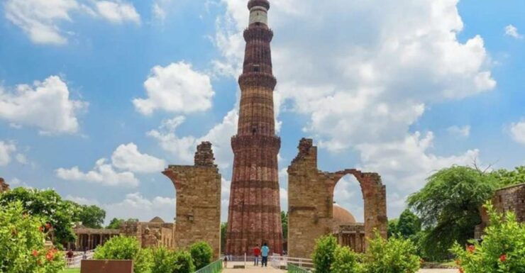 Delhi: Private Guided Sightseeing Tour of Old and New Delhi - Tour Details and Booking Information
