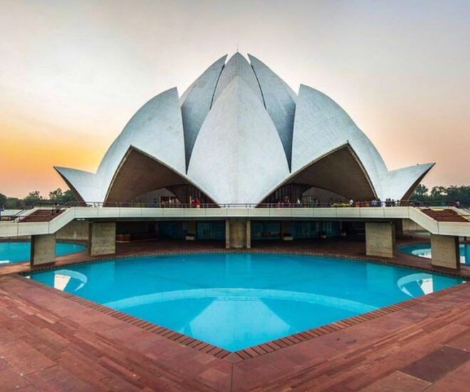 Delhi: Private Guided Sightseeing Tour of Old and New Delhi - Pickup and Drop-off Options