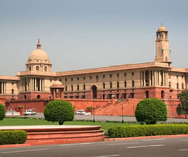 Delhi: Private Guided Sightseeing Tour of Old and New Delhi - Must-See Attractions in New Delhi