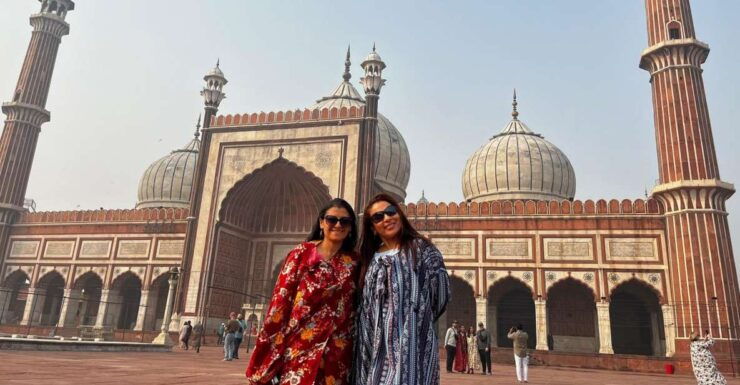 Delhi: Private Guided Tour of Old and New Delhi Sightseeing - Tour Price and Duration