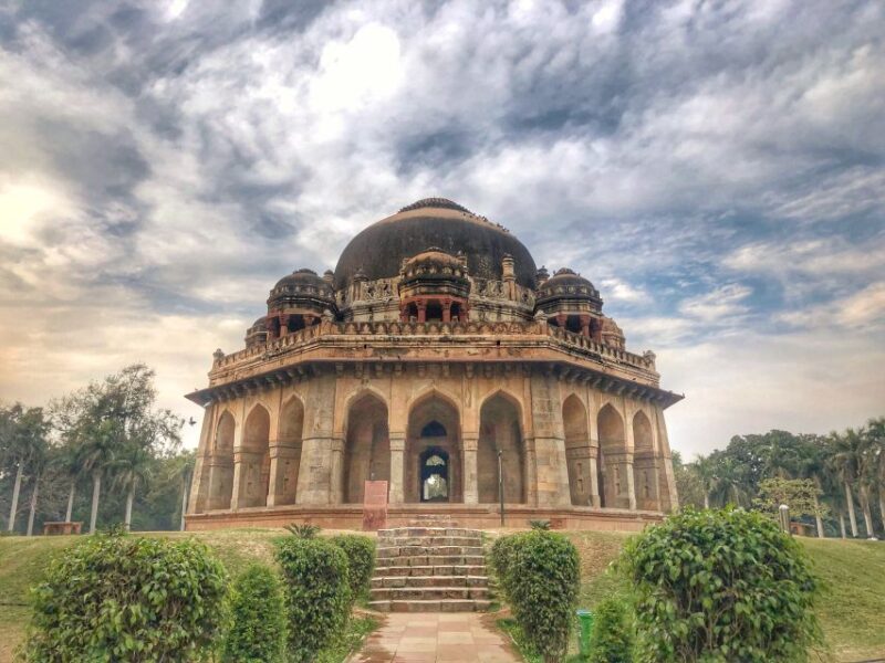 Delhi: Private Half-Day Delhi Tour with Guide and AC car - An Authentic and Practical Look at the Delhi Tour