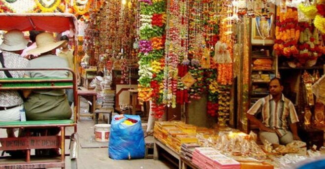 Delhi: Private Half-Day Guided Shopping Tour With Transfer - Customization Options