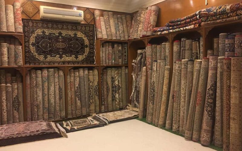 Delhi: Private Half-Day Shopping Tour with Male/Female Guide - Good To Know