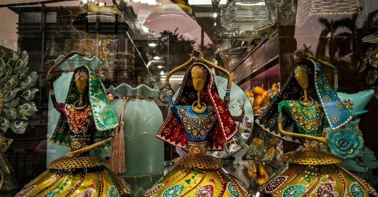 Delhi: Private Jaipur Shopping Day Tour By Car - Language Options and Inclusions