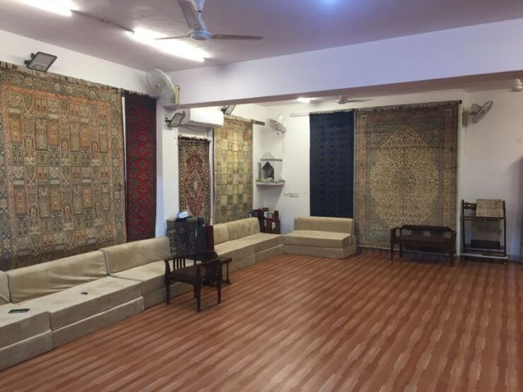 Delhi: Private Shopping Tour by Car With Guide - Itinerary