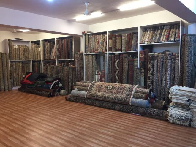 Delhi: Private Shopping Tour by Car With Guide - Activity Description