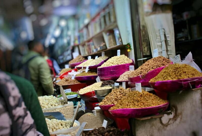 Delhi: Private Shopping Tour with a Local Guide and Transfer - Why This Tour Is a Great Choice  