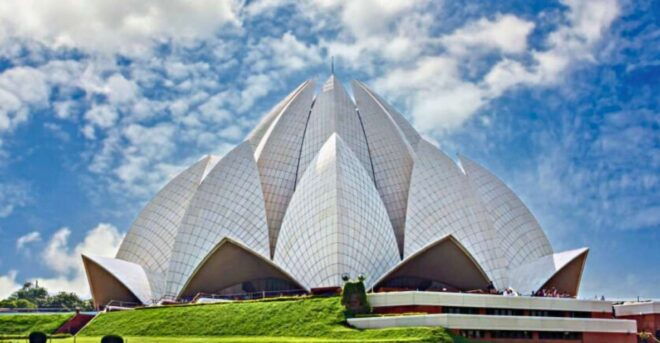 Delhi: Private Spiritual Sites Car Tour With Lunch and Entry - Highlights of the Tour