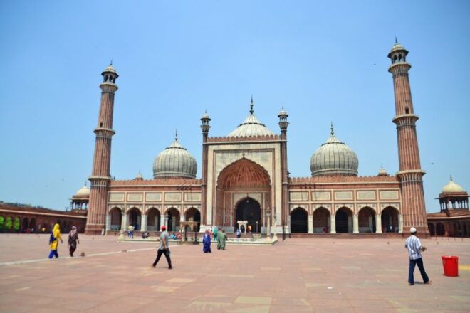 Delhi: Private Tour of Old and New Delhi With Spice Market - Major Attractions Visited