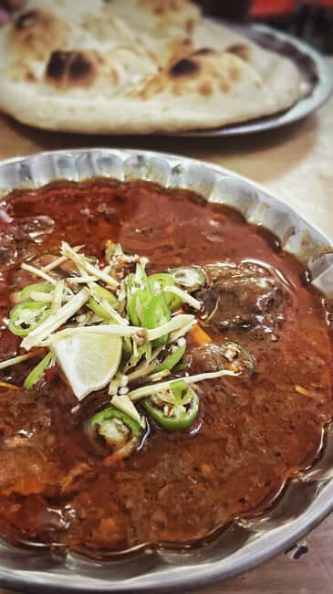 Delhi: Private Yamuna RiverGhat, Wrestling &Urdu Calligraphy - Exploring Spiritual and Cultural Layers at the Ghat