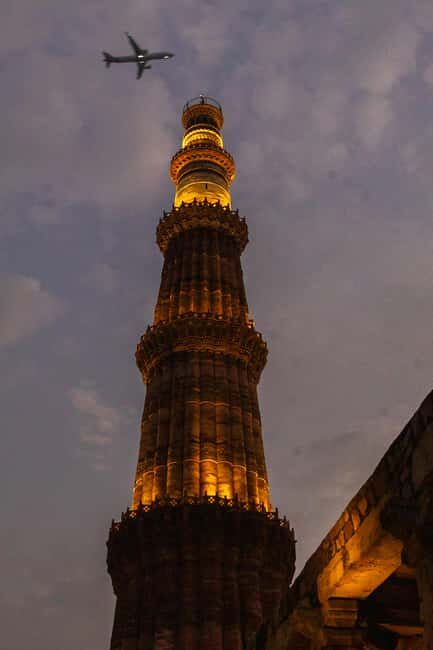 Delhi: Qutub Minar Heritage Night Tour with Guide - Detailed Breakdown of the Itinerary