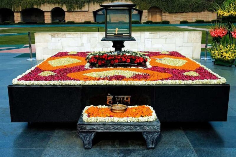 Delhi: Raj Ghat Memorial Guided Walking Tour - Good To Know
